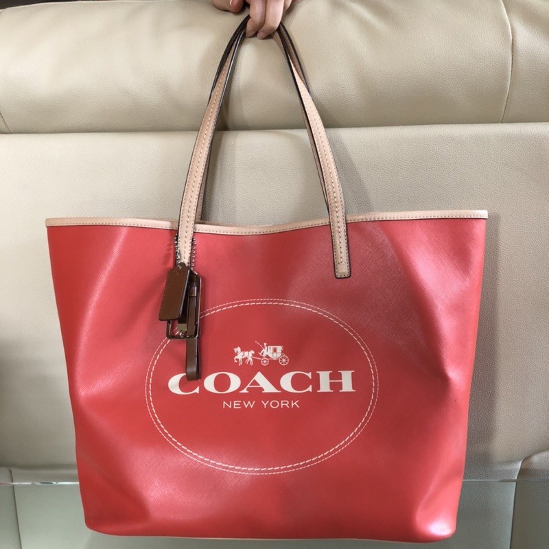 Coach Park Metro Horse and Carriage กระเป๋าสีแดงอมส้ม ของแท้100%
