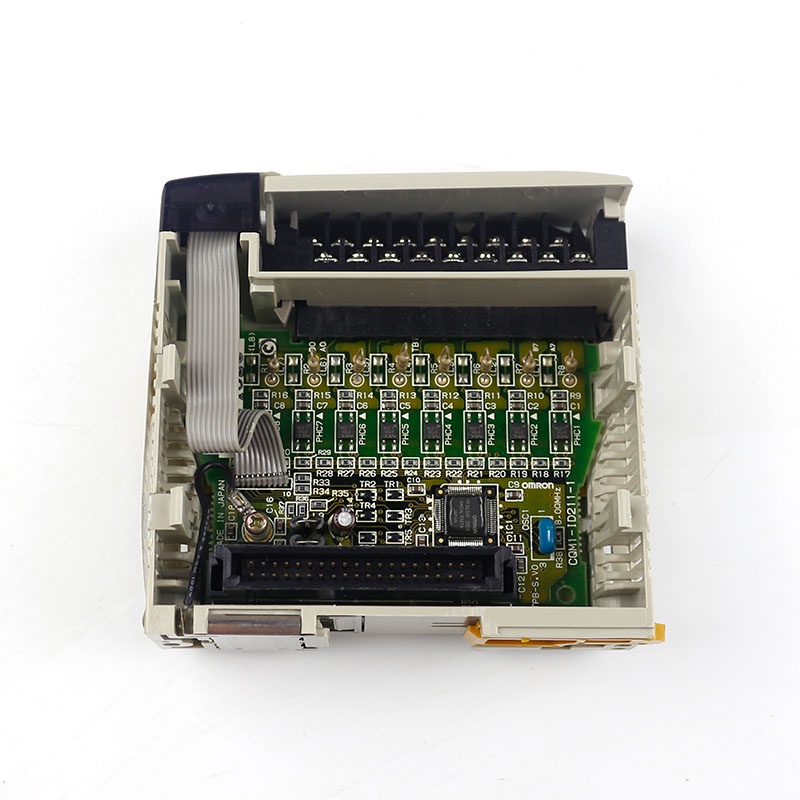 ใหม่และต้นฉบับโมดูล CQM1-OC222 OC221 OD212 OD213 ID212 ID 213 211