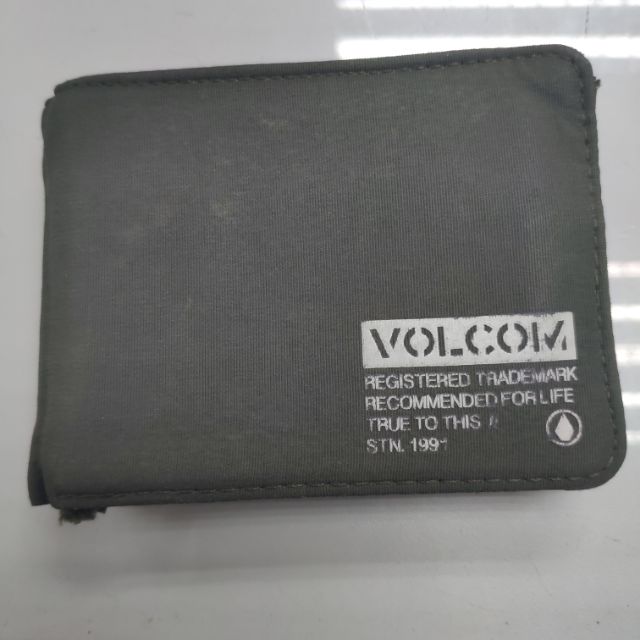 กระเป๋าสตางค์ volcom มือสอง ของแท้