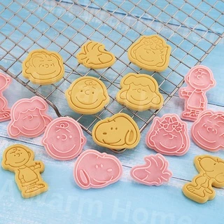 🍪COD🥧 แม่พิมพ์คุกกี้ ชุดแม่พิมพ์คุกกี้คริสต์มาส Snoopy 8Pcs/Set สําหรับทําเค้ก 3D DIY ของขวัญวันว/วันเกิด/วันครบรอบ