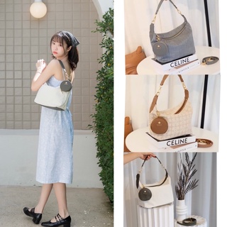 (ส่งฟรีทุกออเดอร์)‘ Lobo Collection 3  กระเป๋าทรง Hobo  ทรงถ่วงๆ น่ำหนักเบามาก จุของได้เยอะ ปรับทรงได้ตามการใส่ของ