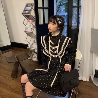 🖤Bomi Dress🖤  เดรสเกาหลี ลายดอกไม้สีดำเล็กๆน่ารัก ต่อลูกไม้โคเชสีครีม ระบายด้านหน้าคอปีนฉลุลูกไม้