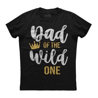 เสื้อยืดผ้าฝ้ายพิมพ์ลายขายดี เสื้อยืดแขนสั้น ผ้าฝ้าย พิมพ์ลาย Dad Of The Wild One FatherS Dayhort สีดํา