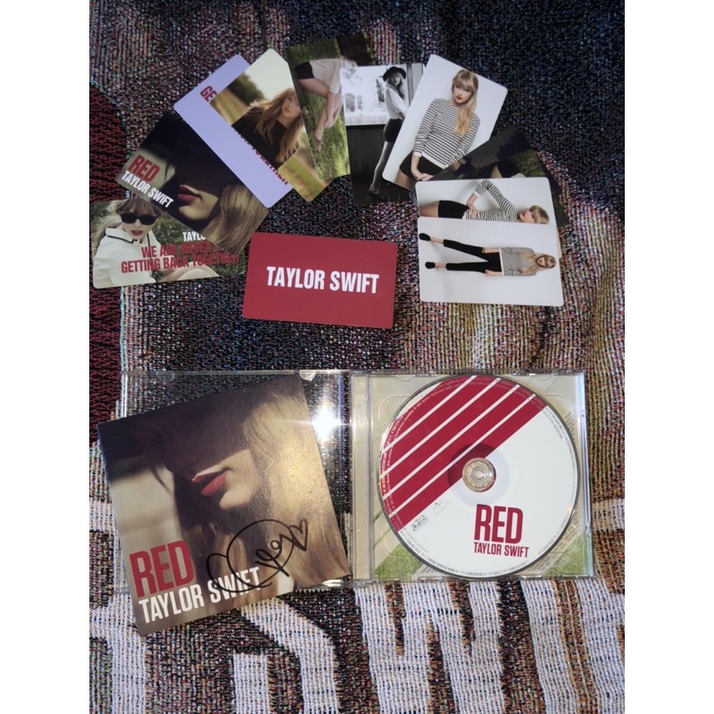 อัลบั้ม Red - Taylor Swift (signed)