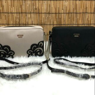 กระเป๋า
GUESS CROSSBODY/SHOULDER DEVYN BAG