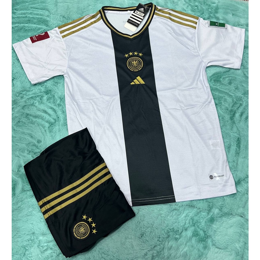 ชุดบอล ทีมชาติเยอรมัน ปี2022/23 แขนสั้น คอกลม ครบชุด เสื้อพร้อมกางเกง มีครบไซส์ ใหม่ล่าสุด