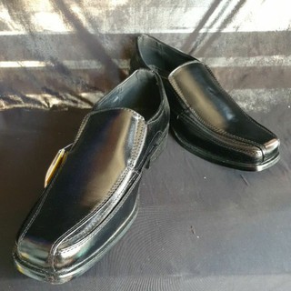 รองเท้าหนัง รุ่นBZ026 สีดำ มีครบไซค์26-47  พร้อมส่งค่ะ
