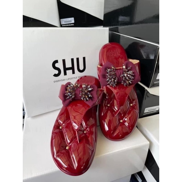 รองเท้าแบรนด์ Shuberry