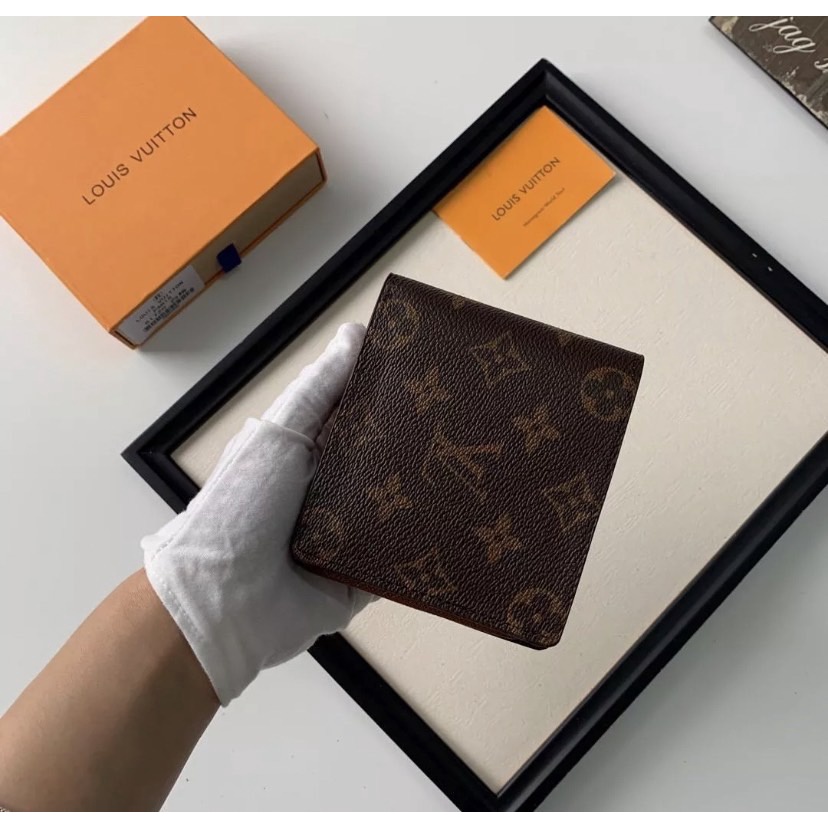 กระเป๋าสตางค์ LV ลาย Monogram