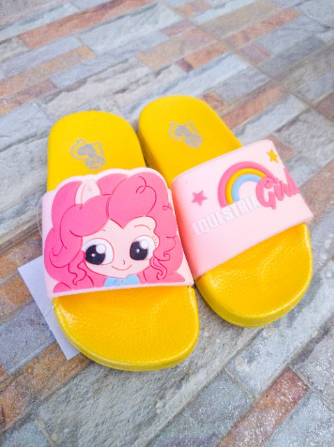 รองเท้าแตะเด็ก ลาย Pony .
