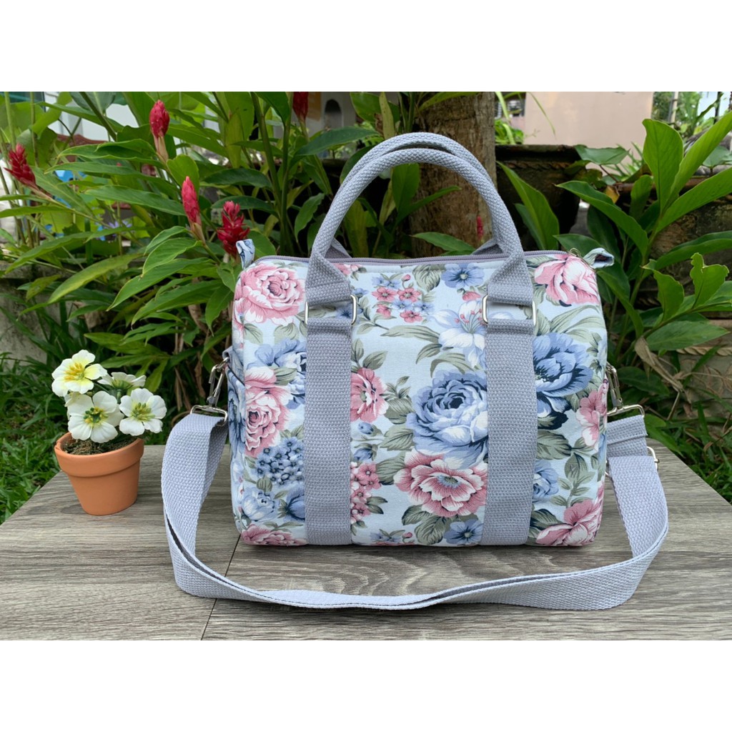 กระเป๋าสะพาย ผ้าแคนวาส ทรงหมอน น่ารักๆ งานHandmade แบบหิ้วได้ สะพายได้ (ถอดเก็บสายได้)