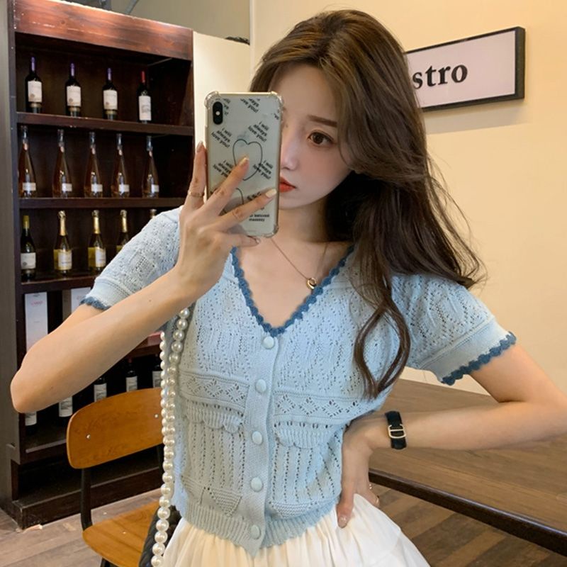 Plus เสื้อครอป ครอปแฟชั่น ผ้าไหมพรมลายลูกไม้ เอวลอยสีพาสเทล น่ารักมาก