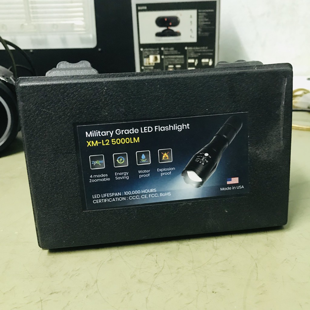 ไฟฉาย XM-L2 5000LM Military Grade LED Flashlight ไฟฉายเกรดดีเยี่ยม ใช้งานส่องสว่าง มีอุปกรณ์ชาร์จ พร