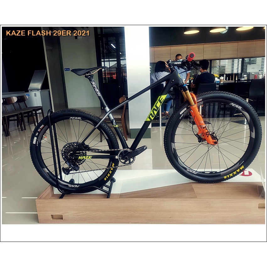KAZE RACE FLASH Team 29er จักรยานเสือภูเขา ชุดขับ SHIMANO XT 1*12 โช๊ค FOX KASHIMAN, 2021