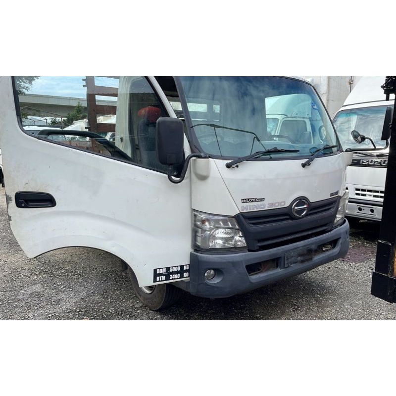 FZ Hino Dutro WU710 WU720 ฝาครอบมือจับที่เท้าแขน (RH / LH)