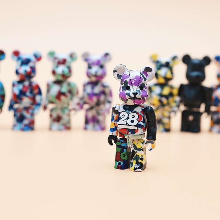 A BATHING APE - 28TH ANNIVERSARY BE@RBRICK BAPE CAMO #1の+