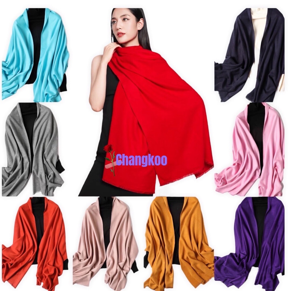 ผ้าพันคอและผ้าผ้าคลุมไหล่ ขนาด200x70 ซม เนื้อผ้าอย่างดี ผ้าหนา สีพื้น รับประกันทุกผืน ราคาสุดค้ม ของใหม่ พร้อมส่งในไทย