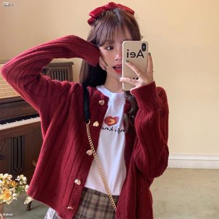 เสื้อคาร์ดิแกน มีกระดุมรูปหัวใจ มีสีขาว สีแดง รับฤดูใบไม้ร่วง