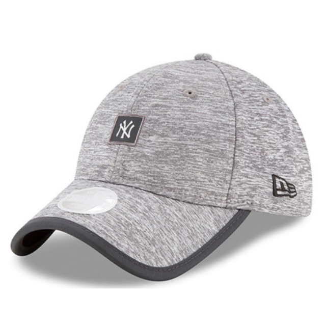 Women's New York Yankees New Era Gray Trimflect 9TWENTY Adjustable Hat