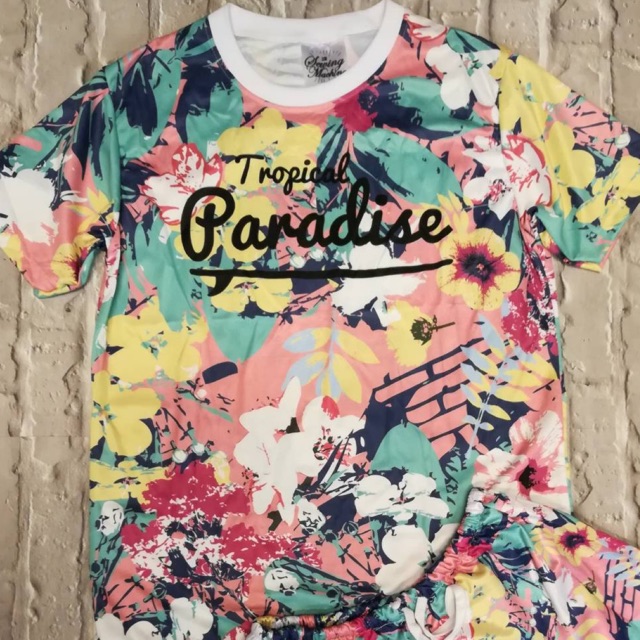 เสื้อยืด &amp; เดรสลายดอกไม้ Paradise