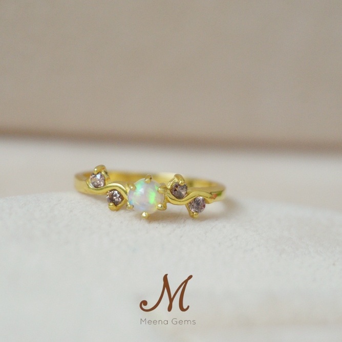 Meena Gems แหวนพลอยโอปอลแท้ พลอยดิบ ตัวเรือนเงินแท้925ชุบทอง แหวนพลอยเสริมดวง พลอยประจำเดือนตุลาคม