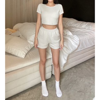 istheweekendyet รุ่น 𝐀𝐫𝐢𝐚𝐧𝐚 𝐒𝐞𝐭 ชุดเซทเอวลอย