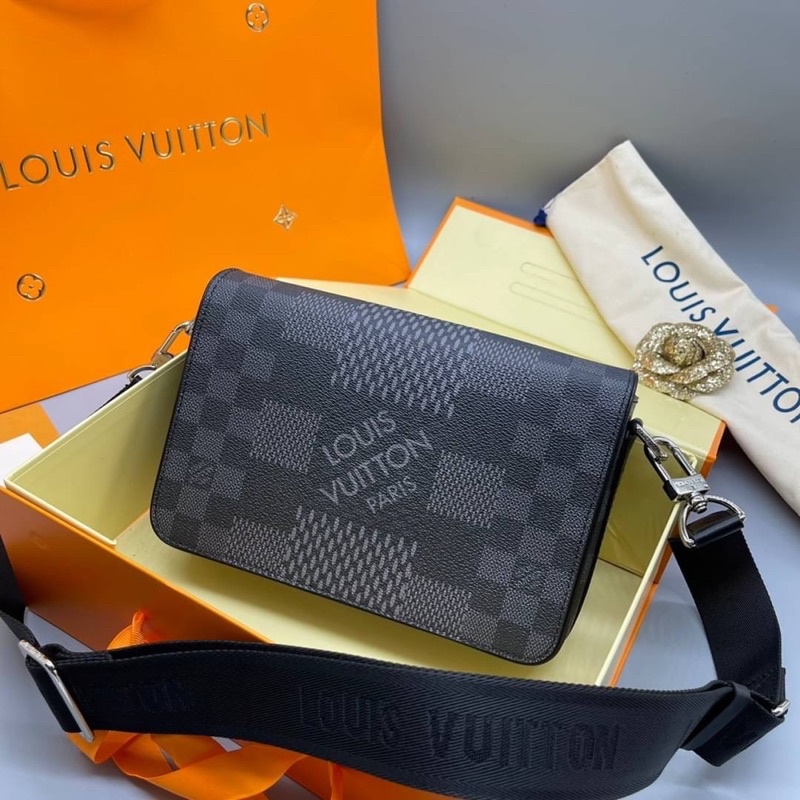 Louis vuitton studio messenger(Ori)