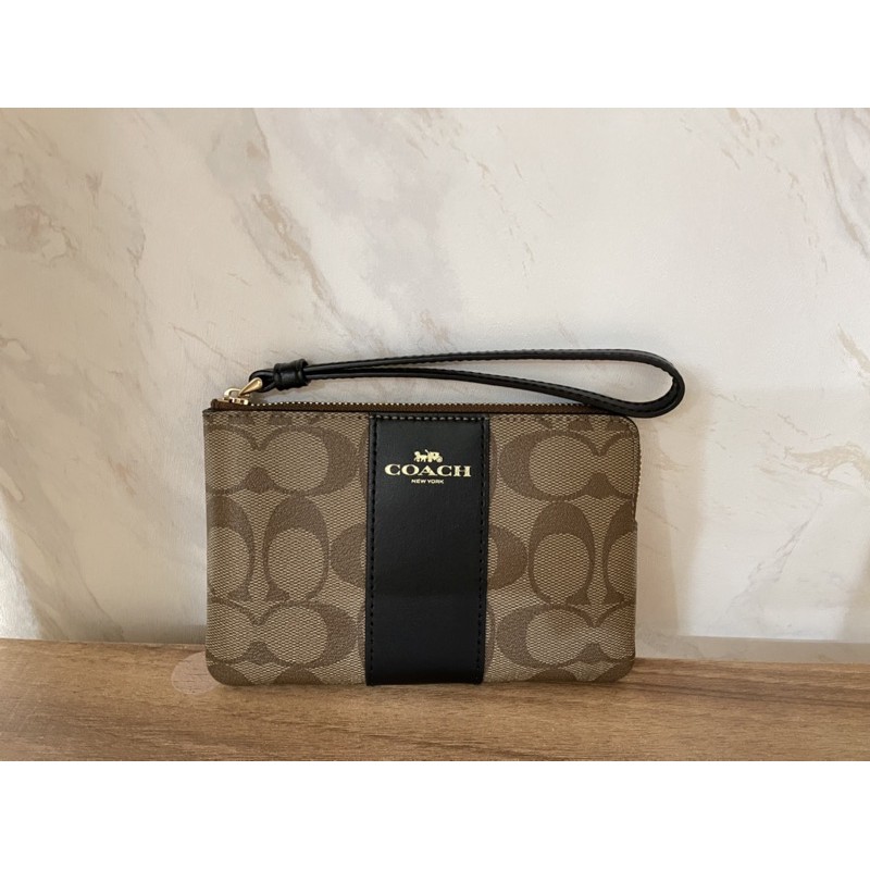 กระเป๋า คล้องมือ coach size s F58035