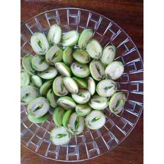 เม็ดบัวอ่อน/แก่ สด กก.ละ90บาท ปลูกธรรมชาติ