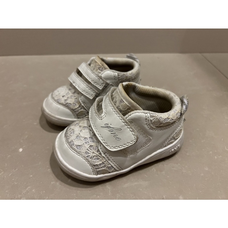 รองเท้าเด็กมือสอง ifme