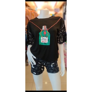 เสื้อยืดสกีนลาย ปลายแขนลูกไม้ เนื้อผ้าดี