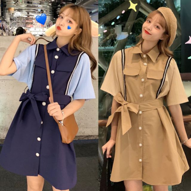 KAPAN 🌸พร้อมส่ง🌸 เดรสสั้น คอปก แบบกระดุม เอวผูกโบว์ มี2สี สีน้ำเงิน,กากี ฟรีไซส์ สไตล์เกาหลี น่ารักฝ