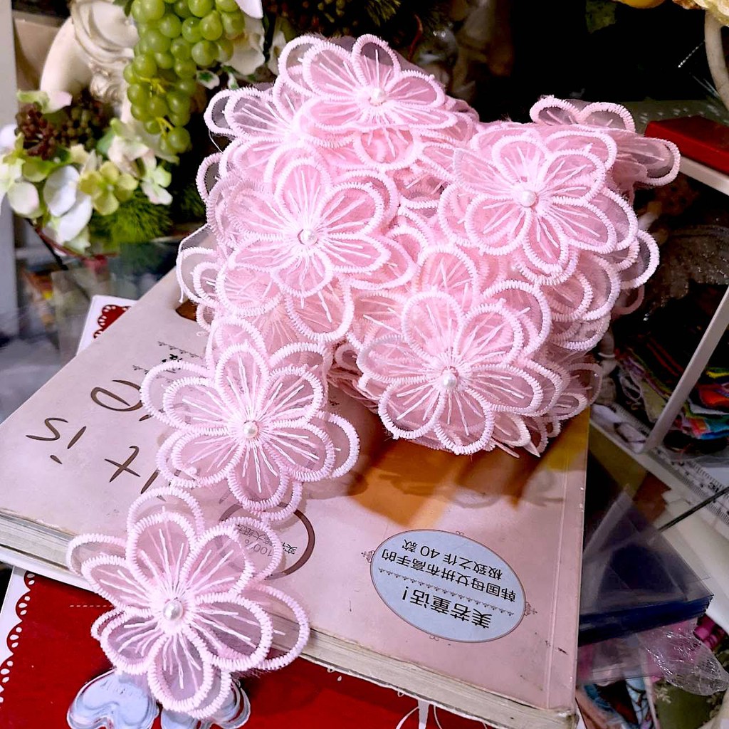1y 90cm ผ้าลูกไม้ ดอกแก้ว แถว สีชมพู ขนาดกว้าง 7 cm x ความยาว 90 เซนติเมตร LACE7502g