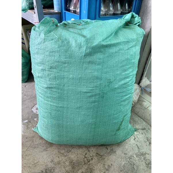 มะพร้าวสับกลาง ใส่ต้นไม้ เพาะชำต้น กระสอบใหญ่(น้ำหนักต่อถุง 10-12 kg.) **น้ำหนักขึ้นอยู่กับความชื้นข