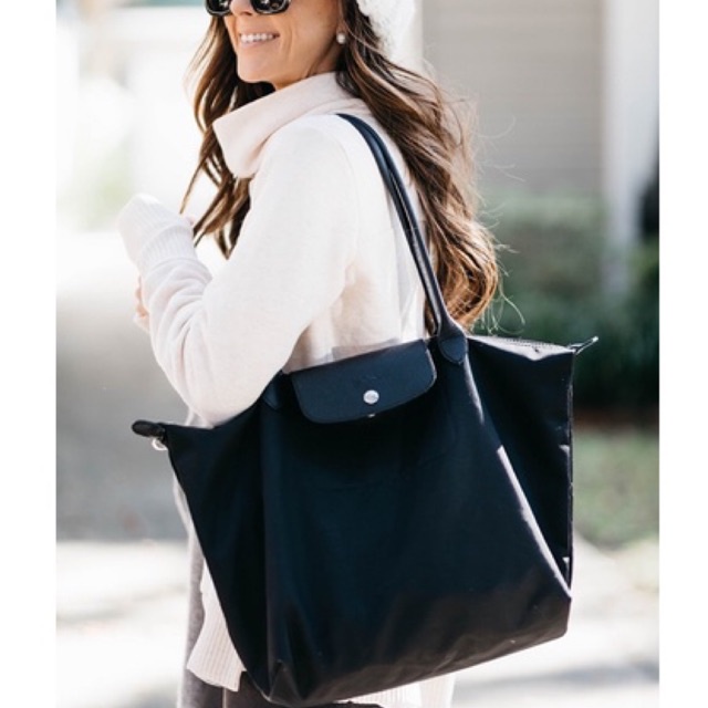 (แท้) Neo Shopping หูยาว Neo Shopping Shoulder Bag **สินค้าอยู่ไทย