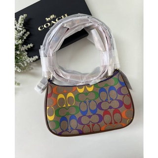 📮 กระเป๋าสะพายหญิงสีรุ้งรุ่นใหม่ มาเพิ่ม2ใบ Coach Teri Shoulder Bag In Rainbow Signature Canvas