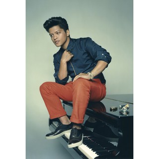 โปสเตอร์ Bruno Mars บรูโน มาส์ Music Poster ตกแต่งบ้าน รูปภาพ ภาพถ่าย โปสเตอร์วินเทจ โปสเตอร์วงดนตรี โปสเตอร์ติดผนัง