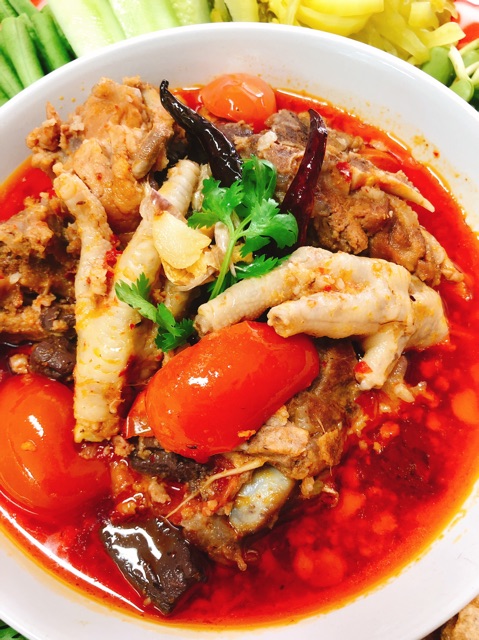 ชุดปาร์ตี้น้ำเงี้ยวสุดคุ้ม