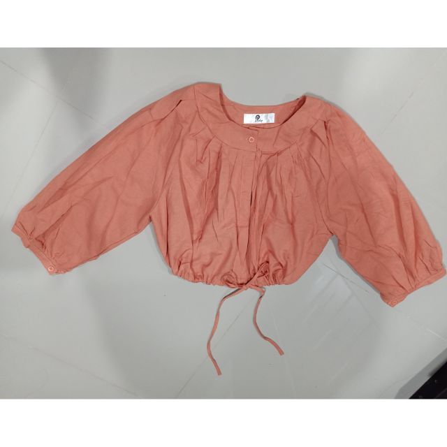 เสื้อครอปรูดเอว แบรนด์Pradap (ประดับ)