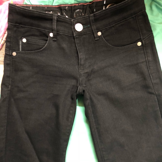 Calvin Klein 100%
