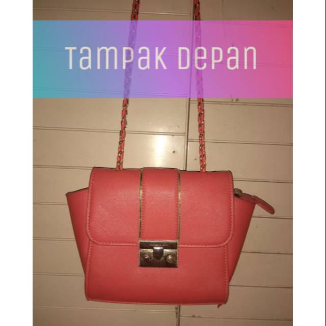 Charles & KEITH MERAH [PRELOVED] ชาร์ลส์ & กระเป๋าสะพาย Keith / CK Sling Bag สีแดง