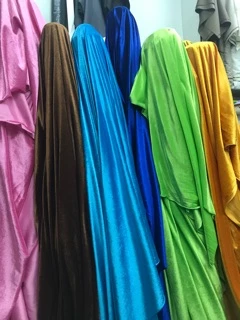 ผ้ากำมะหยี่ หลาละ90บาท เนื้อนุ่ม ลื่น เงา ยืดหยุ่น หน้ากว้าง150cm