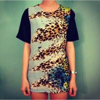 เสื้อด้านหลังผ้าบาง สวยค่า