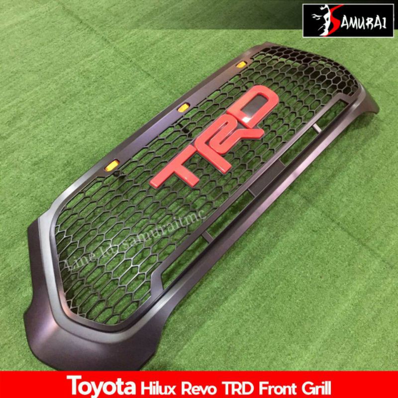 กระจังหน้า Toyota Revo ปี 2020 TRD