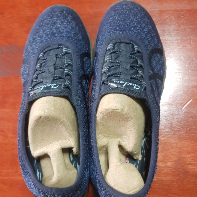 รองเท้าผู้หญิง skechers size #7 US รุ่นRelaxed Fit: Breathe Easy สภาพ 95% เหมือนใหม่ขายใน shop อยู่ 