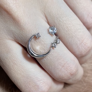 Rhodium plated sterling silver moon ring แหวนเงิน ชุบโรเดียม รูปพระจันทร์ พลอยธรรมชาติ white topaz (โทพาซ)