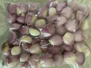 หอมแดงปอกเปลือก1ก.ก. Shallot peel***#หอมแดง#หอมแดงปอกเปลือก#เครื่องครัว#กระเทียมเชียงดาว#shallot peel#ยี่ห้อ✔️✔️✔️******