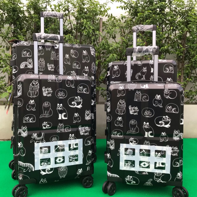 กระเป๋าเดินทางลายแมว สีดำ PC100% 18”20”24”28” ซิปสองชั้น ยี่ห้อVellfire