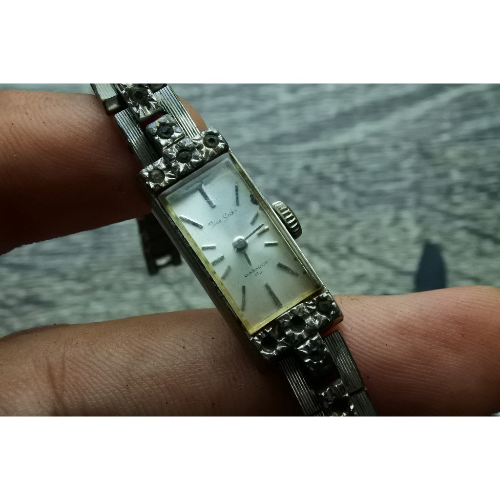 นาฬิกา Vintage มือสองญี่ปุ่น FINE SEIKO DIASHOCK ระบบ ไขลาน ผู้หญิง ทรงสี่เหลี่ยม กรอบเงิน หน้าขาว หน้าปัด 28mm