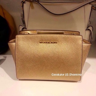 MICHAEL KORS กระเป๋าสะพายข้าง หนัง saffiano สวยหรู ลุคลูกคุณมากค่า